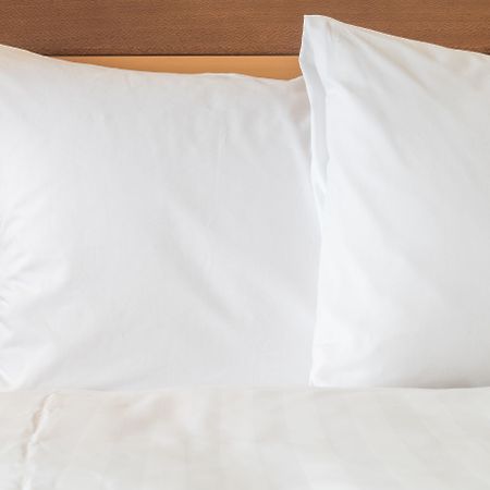 Holiday Inn Express Hotel & Suites Oshkosh - State Route 41 By Ihg Esterno foto