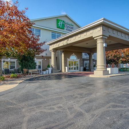 Holiday Inn Express Hotel & Suites Oshkosh - State Route 41 By Ihg Esterno foto