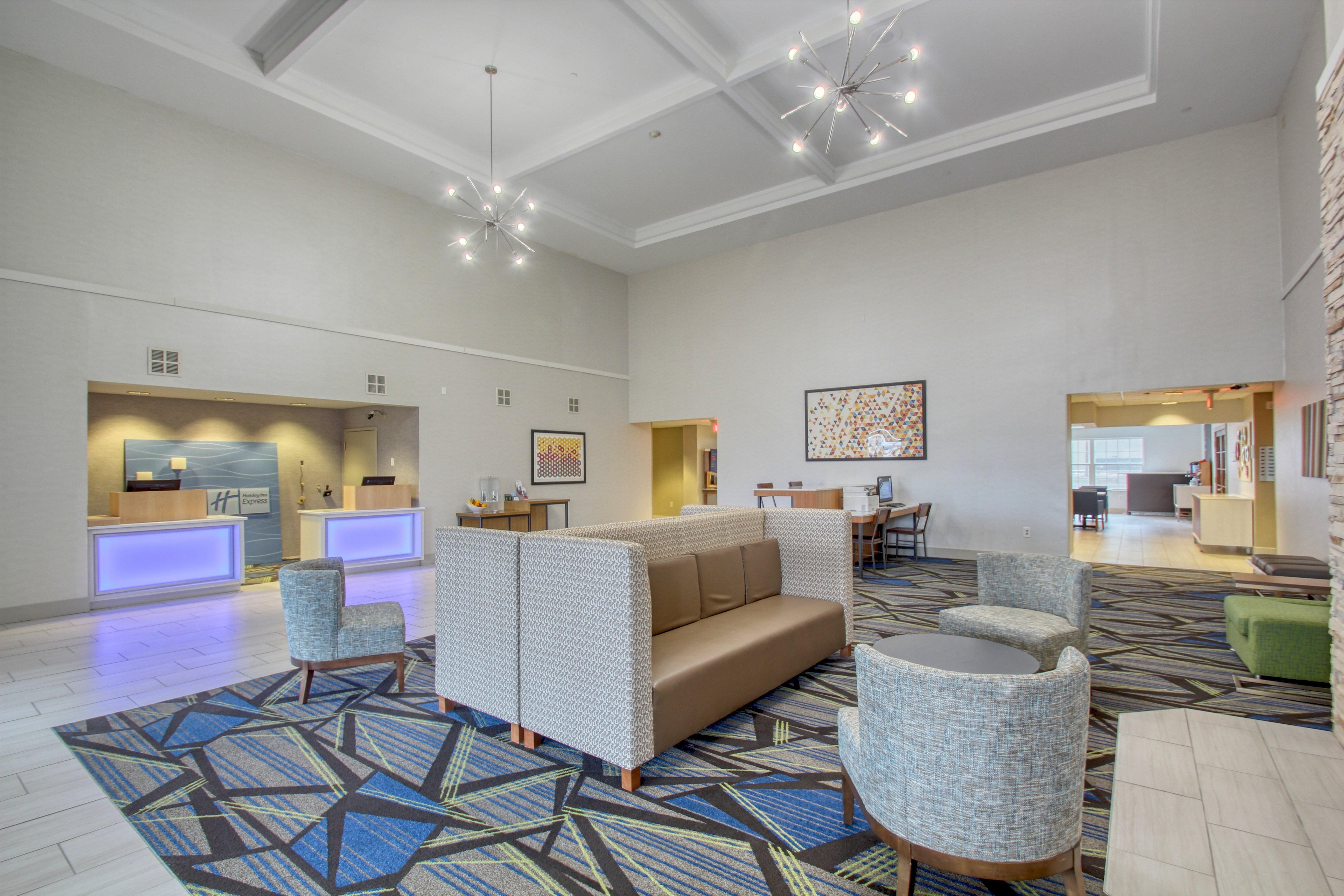 Holiday Inn Express Hotel & Suites Oshkosh - State Route 41 By Ihg Esterno foto